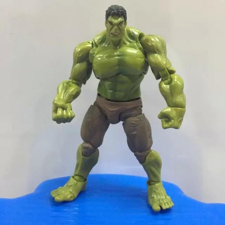 The avengers Hulk Figure 20cm Boxed
