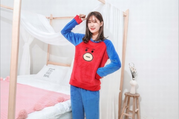 BTS BT21 Cartoon flannel pajamas suit hedging 550G  S-M-L price for 3 pcs Style E