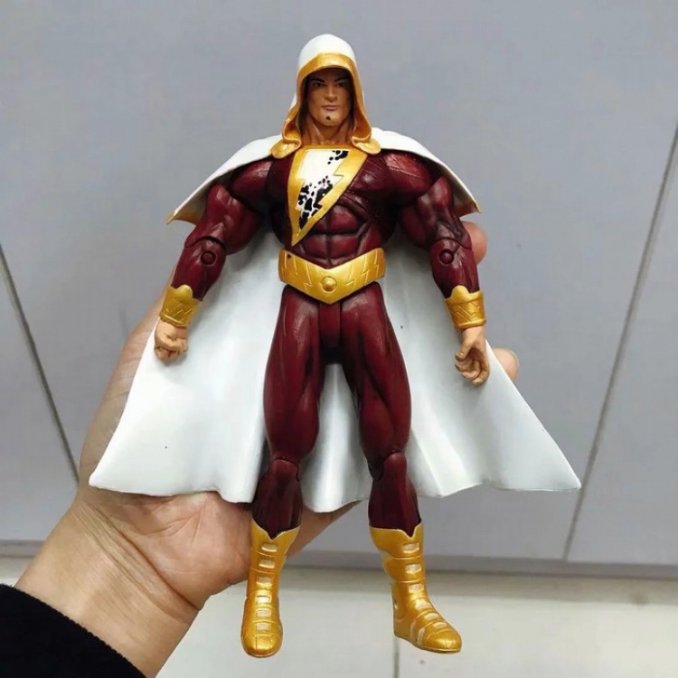 Captain Marvel Captain Marvel Boxed Figure Decoration 17CM 0.3KG