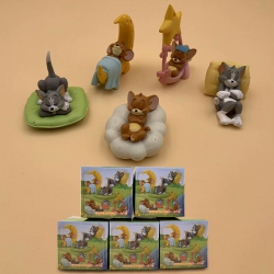 Tom and Jerry a set of five Bo...