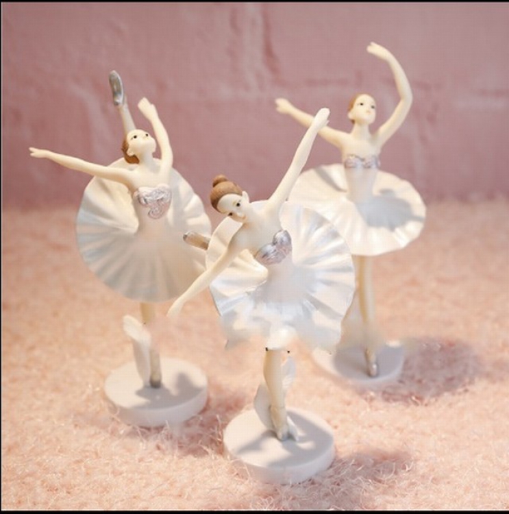 Ballet girl a set of 3 Bagged Figure Decoration Model 12CM 0.1KG a box of 160 sets