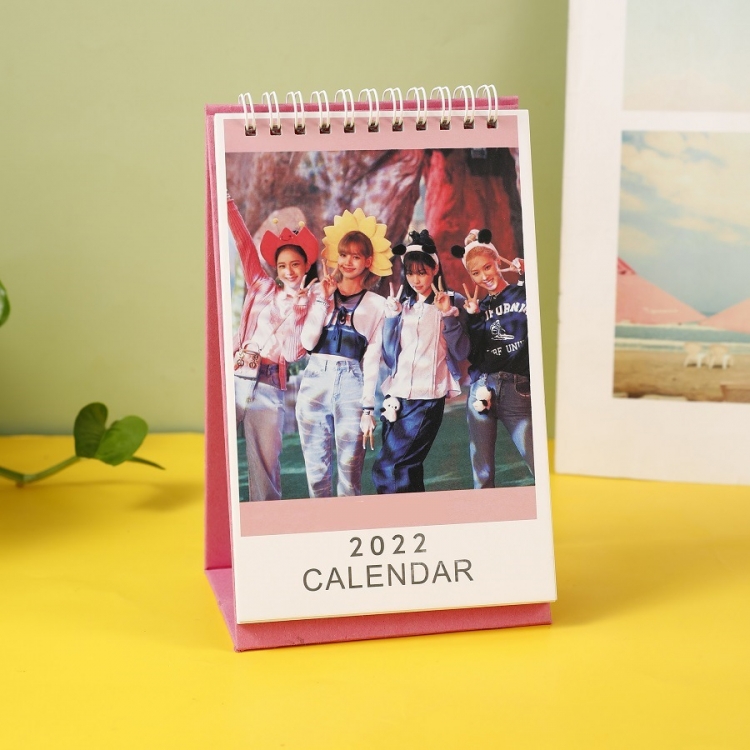 BLACKPINK 2022 desk calendar calendar 11x18.5cm 120g price for 5 pcs style