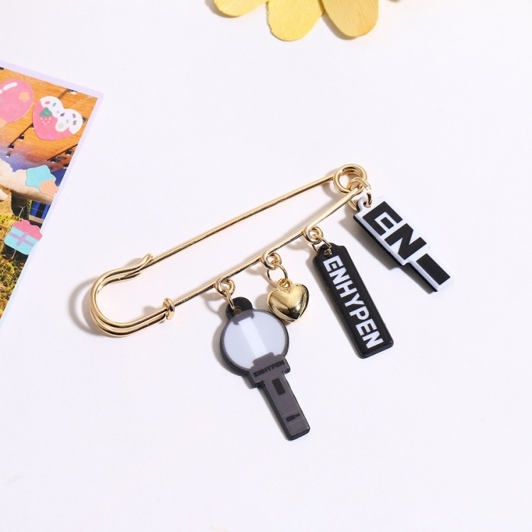 ENHYPE  Korean stars around brooch bag clothing pin accessories