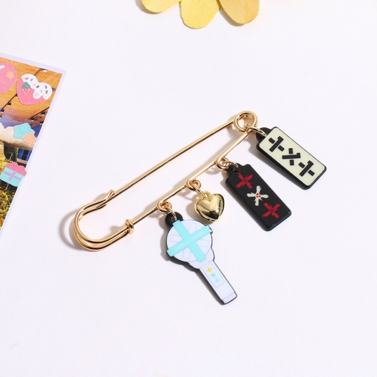 TXT Korean stars around brooch bag clothing pin accessories