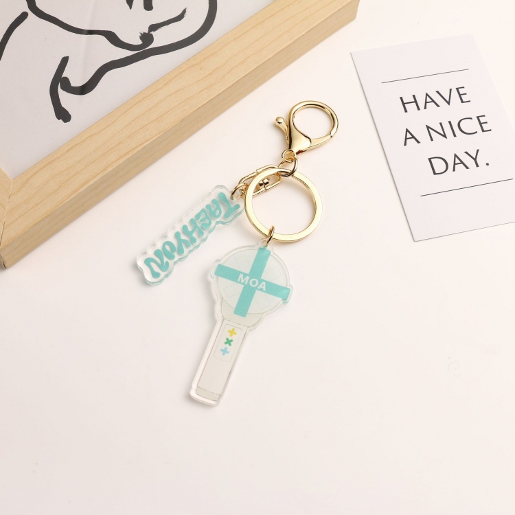 TXT Acrylic keychain pendant OPP packaging price for 5 pcs style E